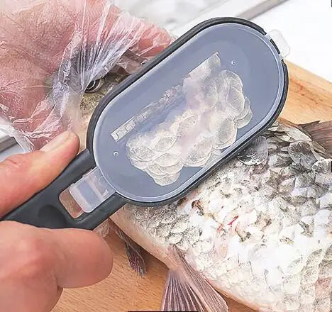 Practical Fish Scale Remover Plastic Descaler Cleaning Scraper Kitchen Fruit Vegetable Peeler Useful Accessories Folding Knife